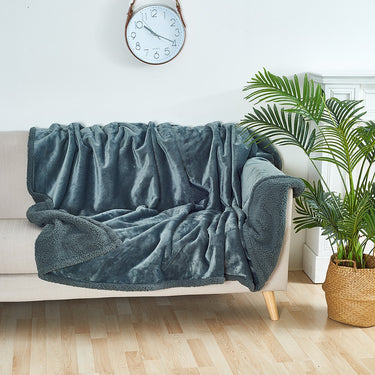 Dog Heaven™ Waterproof Dog Blanket